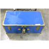 Image 2 : BLUE AND BRASS TRUNK