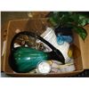 Image 2 : BOX OF BLUE MOUNTAIN POTTERY PITCHER AND ESTATE GOODS