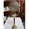 Image 1 : 1870S PARLOR OIL LAMP W/ GLOBE SHADE