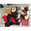 Image 2 : TOTE OF NATIVE AND OTHER COLLECTIBLES