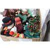 Image 2 : BOX OF CHRISTMAS DECOR SNOWMAN AND MORE