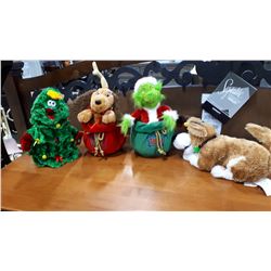 ANIMATED SINGING CHRISTMAS FIGURES SANTA, SNOWMEN AND RACCOONS ALL WORKING