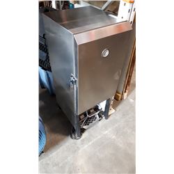 COMMERCIAL SILVER KING MILK DISPENSER - WORKING