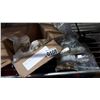Image 2 : SMALL BOX OF AIR FITTINGS