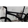 Image 2 : BLACK BMX BIKE