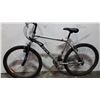 Image 1 : GREY CCM BIKE