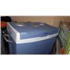 Image 2 : MOBI COOL 12 VOLT COOLER
