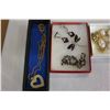 Image 3 : 4 NECKLACES IN BOXES