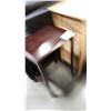 Image 2 : MAHOGNAY FINISH ENDTABLE