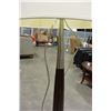 Image 2 : MODERN FLOOR LAMP