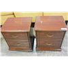 Image 2 : PAIR OF MAHOGANY 2 DRAWER NIGHT STANDS