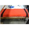 Image 1 : RED TRAPPER POINT BLANKET