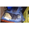 Image 2 : LOT OF MOP HEADS AND HYDROFORCE PRESSURE WASHER ATTACHMENT