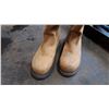 Image 2 : NEW PAIR OF TAN LEATHER DICKIES STEEL TOE WORK BOOTS SIZE 8 CSA APPROVED