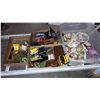 Image 1 : 3 TRAYS AND TOTE OF ESTATE COLLECTIBLES