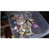 Image 2 : 3 TRAYS AND TOTE OF ESTATE COLLECTIBLES