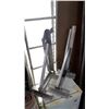 Image 2 : 9FT ALUMINUM LADDER W/ LADDER BRACES
