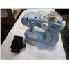 Image 2 : KENMORE MINI ULTRA SEWING MACHINE