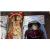 Image 2 : LOT OF 3 PORCELAIN DOLLS IN BOX