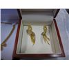Image 2 : CASED NECKLACE AND EARRINGS