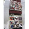 Image 2 : 2 BINDERS OF HOCKEY CARDS