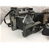 Image 2 : LOT OF 5 VINTAGE CAMERAS