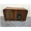 Image 1 : RCA WOODEN TUBE RADIO