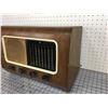 Image 2 : WOODEN TUBE RADIO