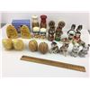 Image 1 : LOT OF 12 SALT AND PEPPER (CO-OP, TOTEM POLES, NATIVES, TELEPHONES…)