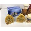 Image 2 : LOT OF 12 SALT AND PEPPER (CO-OP, TOTEM POLES, NATIVES, TELEPHONES…)