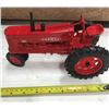 Image 4 : TOY TRACTOR - FARMALL 300