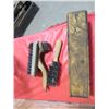 Image 6 : WOOD BOX W/*CRACKED* 1 GAL JUG, SHOE BRUSHES, WOOD PENCIL BOX