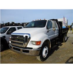 2011 FORD F750 DUMP, VIN/SN:3FRXW7FL2BV145447 - CUMMINS DIESEL ENGINE, A/T, GVW 31,000LB, 14' FLATBE