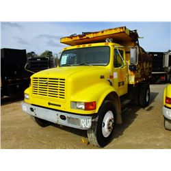 1997 INTERNATIONAL 4900 DUMP, VIN/SN:1HTSDAARXVH480639 - S/A, DT466E DIESEL ENGINE, A/T, STEEL DUMP 