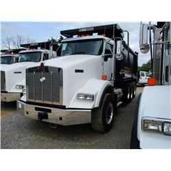 2019 KENWORTH T800 DUMP, VIN/SN:1NKDL40X9KJ211920 - TRI-AXLE, 500 HP CUMMINS ISX15 ENGINE, ALLISON 4