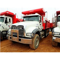 2018 MACK GU713 DUMP, VIN/SN:1M2AX0709JM041023 - TRI-AXLE, 455 HP MACK MP8 ENGINE, ALLISON 4500 RDS 