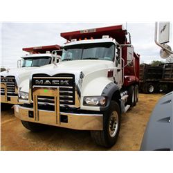 2018 MACK GU713 DUMP, VIN/SN:1M2AX07C3JM041034 - TRI-AXLE, 455 HP MACK MP8 ENGINE, ALLISON 4500 RDS 