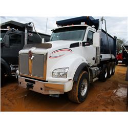 2016 KENWORTH T880 DUMP, VIN/SN:1NKZX4TX0GJ479056 - TRI-AXLE, 450 HP CUMMINS DIESEL ENGINE, EATON AU