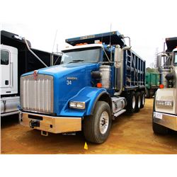 2017 KENWORTH T800 DUMP, VIN/SN:1NKDX4TX5HJ146704 - TRI-AXLE, 475 HP ISX 15 CUMMINS DIESEL ENGINE, 8