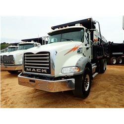 2015 MACK GU813 DUMP, VIN/SN:1M2AX13C3FM028545 - T/A, 405HP MACK MP7 ENGINE, ALLISON 4500RDS A/T, 44
