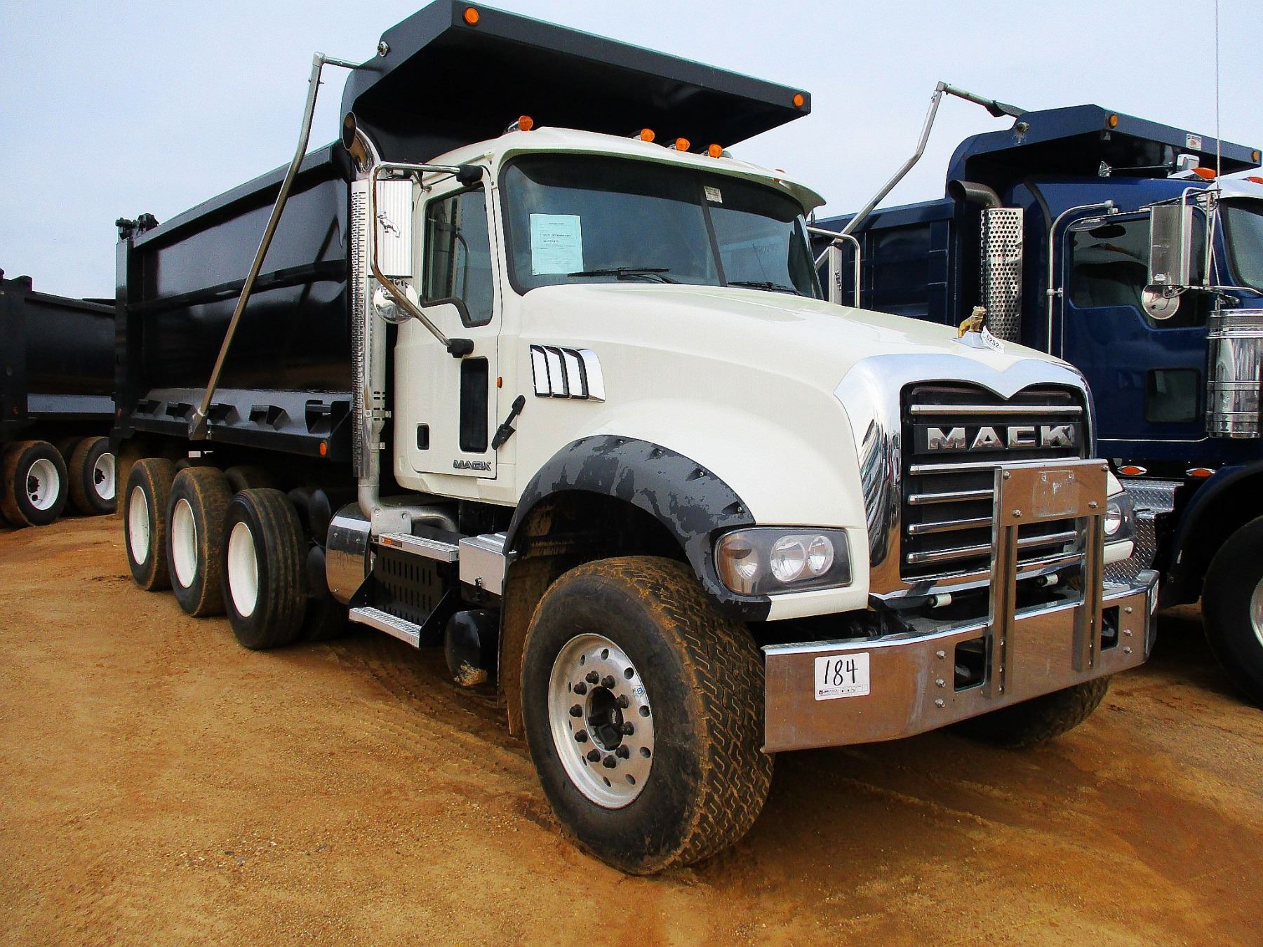 2014 MACK GU713 DUMP, VIN/SN:1M2AX09C2EM019030 - 425 HP MACK MP 8 ...