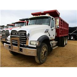 2009 MACK GU713 DUMP, VIN/SN:1M2AX09C89M003937 - T/A, MACK MP8-425M ENGINE, MACK T310M 10 SPEED TRAN