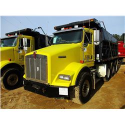 2003 KENWORTH T800 DUMP, VIN/SN:1NKDXBTX83J384799 - TRI-AXLE, 475 HP CAT DIESEL ENGINE, 10 SPEED TRA