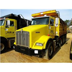 1999 KENWORTH T800 DUMP, VIN/SN:1NKDLB0X9XJ797188 - TRI-AXLE, 475 HP CAT DIESEL ENGINE, 10 SPEED TRA