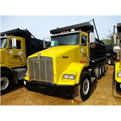 1999 KENWORTH T800 DUMP, VIN/SN:1NKDLB0XXXR815649 - TRI-AXLE, 475 HP CAT DIESEL ENGINE, 10 SPEED TRA