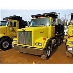 2001 WESTERN STAR 4964FX DUMP, VIN/SN:2WLPCD3J21K970723 - TRI-AXLE, 475 HP CAT C15 DIESEL ENGINE (6N