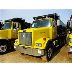 2001 WESTERN STAR 4964FX DUMP, VIN/SN:2WLPCD3J81K970726 - TRI-AXLE, 475 HP CAR C15 DIESEL ENGINE (6N