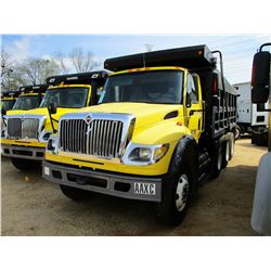 2007 INTERNATIONAL 7600 DUMP, VIN/SN:1HTWYSBT67J461250 - TRI-AXLE, CAT C13 DIESEL ENGINE, 8LL TRANS,