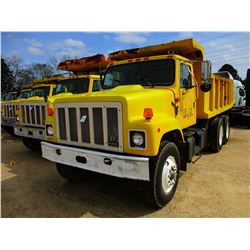 1996 INTERNATIONAL 2574 DUMP, VIN/SN:1HTGGAET1TH320441 - T/A, CUMMINS N14 DIESEL ENGINE, 10 SPEED TR
