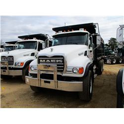 2005 MACK CV713 DUMP, VIN/SN:1M2AG11C05M020050 TRI-AXLE, HP350 MACK ENGINE, 10 SPD TRANS, 44K REARS,